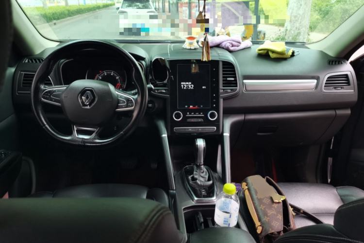 Used Renault Koleos 2017 2.5L Two-Wheel Drive Prestige Edition Center Console