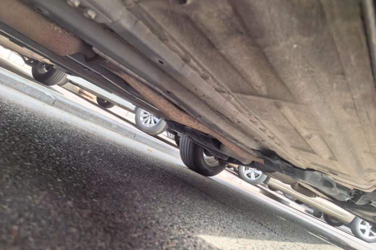 Used Renault Koleos 2017 2.0L Two-Wheel Drive Comfort Edition Chassis Front Left