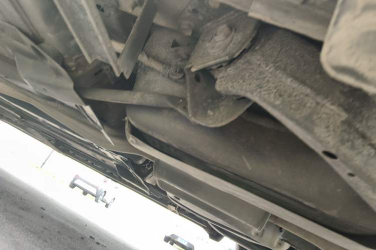 Used Renault Koleos 2017 2.5L Four-Wheel Drive Ultimate Edition Chassis Rear Left