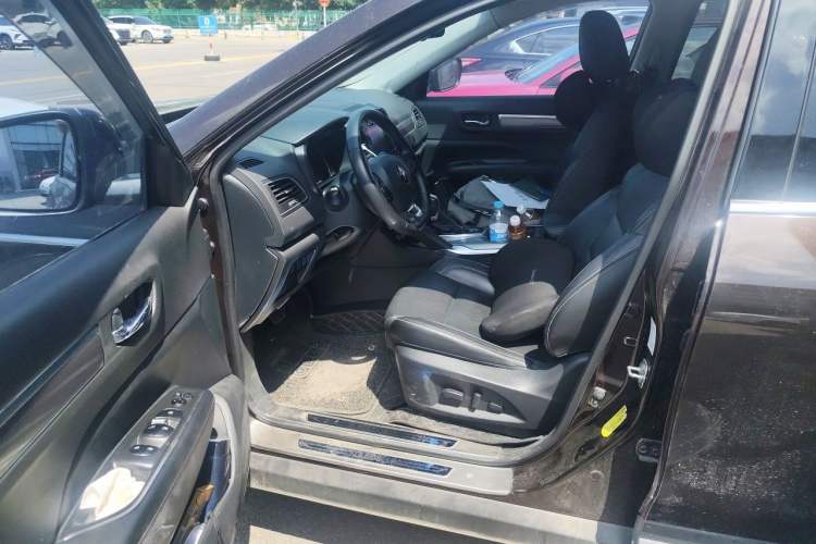 Used Renault Koleos 2017 2.0L Two-Wheel Drive Luxury Edition Driver Seat