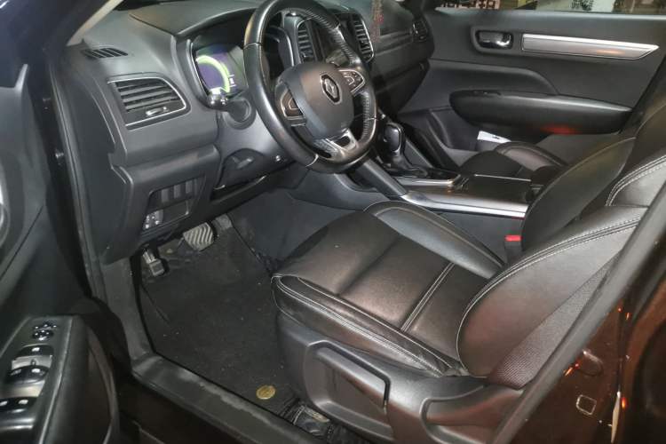 Used Renault Koleos 2017 2.0L Two-Wheel-Drive Leading Edition Driver Seat