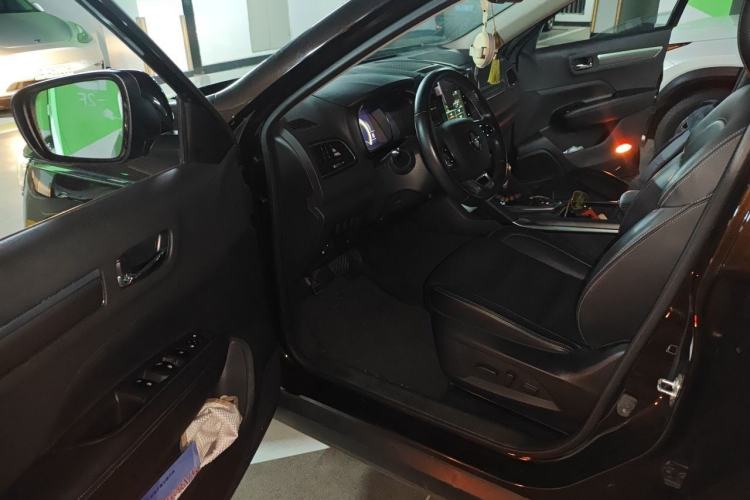 Used Renault Koleos 2017 2.0L Two-Wheel Drive Luxury Edition Driver Seat