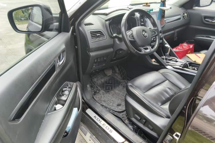 Used Renault Koleos 2017 2.5L Four-Wheel Drive Ultimate Edition Driver Seat