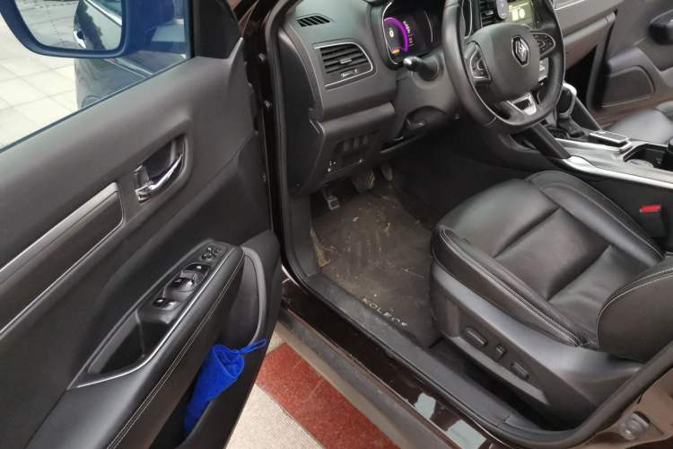 Used Renault Koleos 2017 2.0L Two-Wheel Drive Luxury Edition Driver Seat