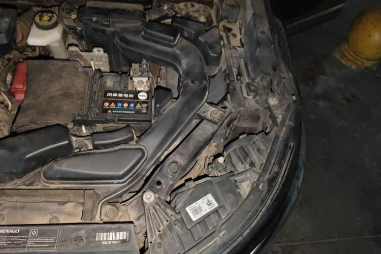 Used Renault Koleos 2017 2.0L Two-Wheel Drive Luxury Edition Engine Bay Left