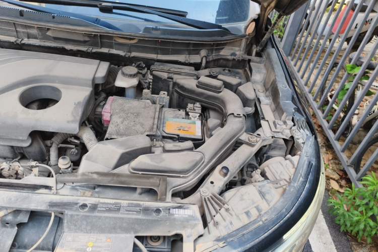 Used Renault Koleos 2017 2.0L Two-Wheel Drive Luxury Edition Engine Bay Left