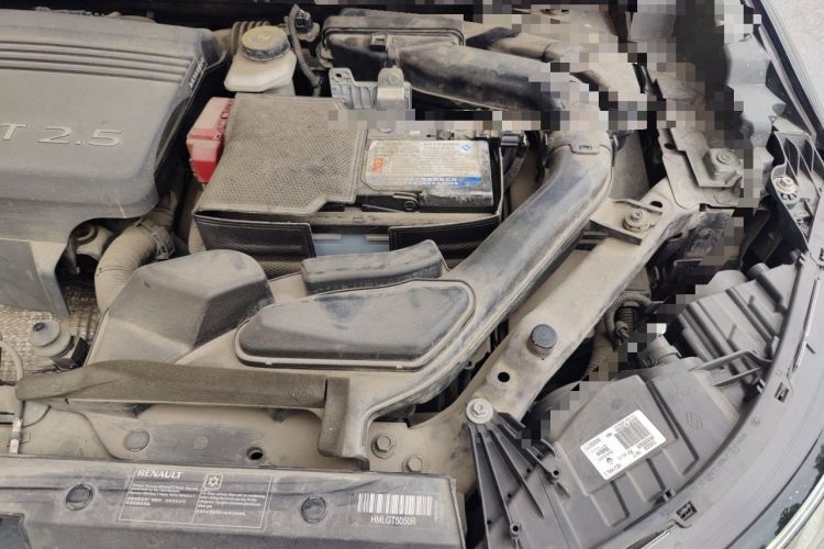 Used Renault Koleos 2017 2.5L Four-Wheel Drive Ultimate Edition Engine Bay Left