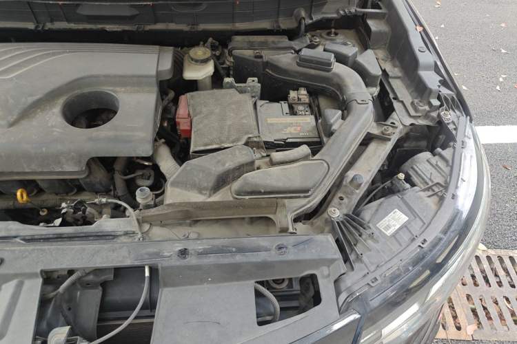 Used Renault Koleos 2017 2.0L Two-Wheel Drive Comfort Edition Engine Bay Left