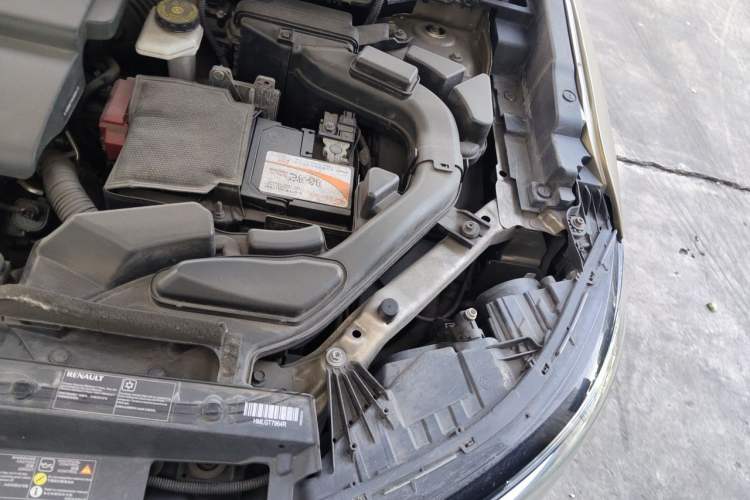 Used Renault Koleos 2017 2.0L Two-Wheel Drive Luxury Edition Engine Bay Left