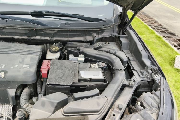 Used Renault Koleos 2017 2.5L Four-Wheel Drive Ultimate Edition Engine Bay Left