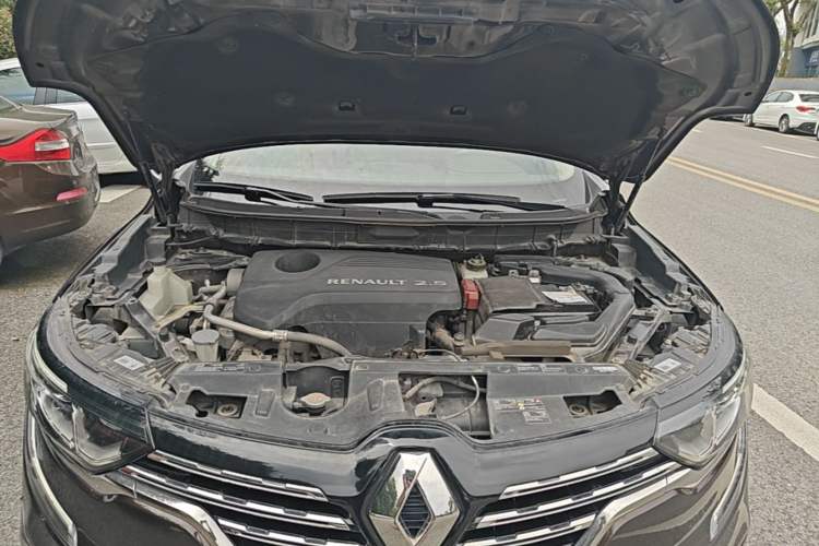 Used Renault Koleos 2017 2.5L Four-Wheel Drive Ultimate Edition Engine Bay