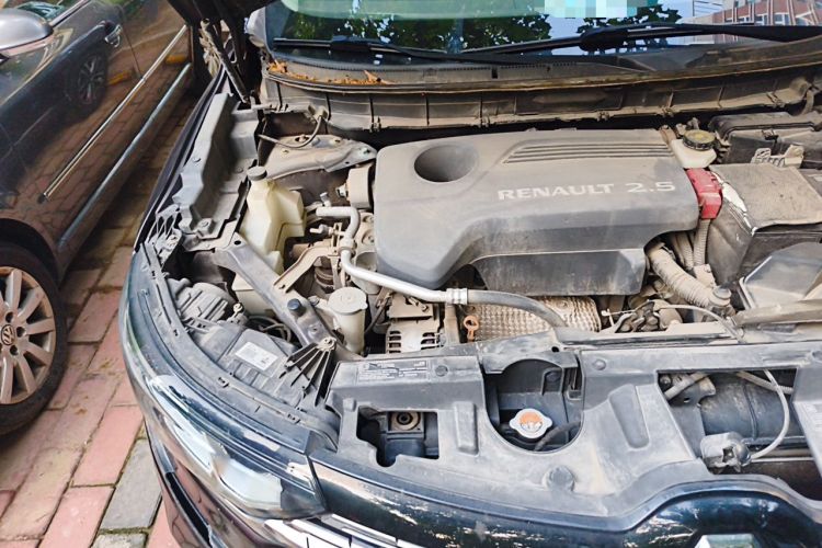 Used Renault Koleos 2017 2.5L Four-Wheel Drive Ultimate Edition Engine Bay Right