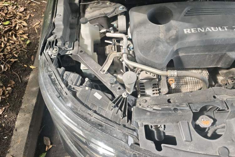 Used Renault Koleos 2017 2.5L Four-Wheel Drive Ultimate Edition Engine Bay Right