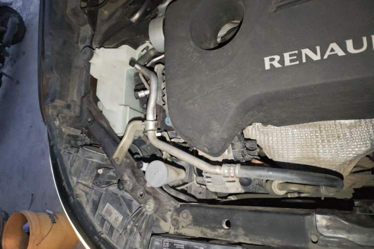 Used Renault Koleos 2017 2.5L Two-Wheel Drive Prestige Edition Engine Bay Right