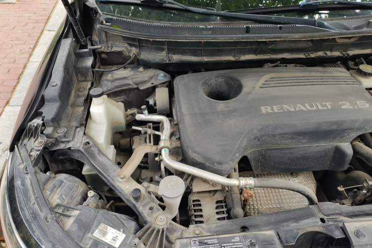 Used Renault Koleos 2017 2.5L Two-Wheel Drive Prestige Edition Engine Bay Right