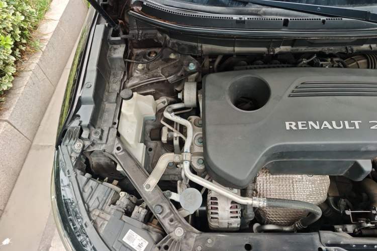 Used Renault Koleos 2017 2.5L 4x4 Flagship Edition Engine Bay Right