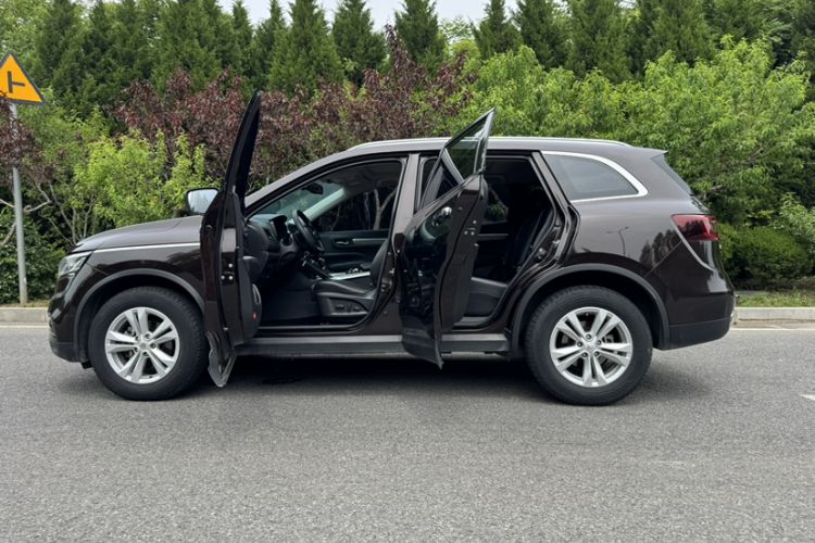 Used Renault Koleos 2017 2.0L Two-Wheel Drive Luxury Edition Exterior 3