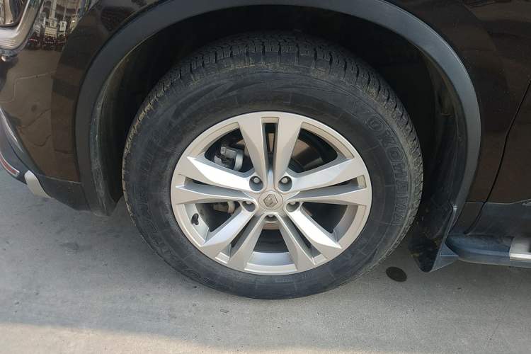 Used Renault Koleos 2017 2.0L Two-Wheel Drive Luxury Edition Exterior 4