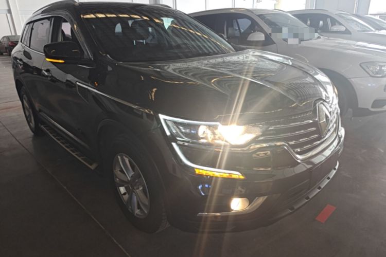Used Renault Koleos 2017 2.0L Two-Wheel Drive Luxury Edition Front Right 45 Deg