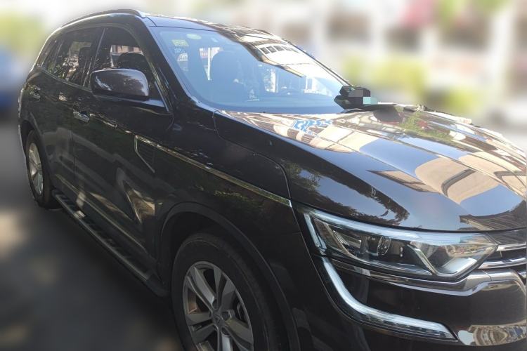 Used Renault Koleos 2017 2.0L Two-Wheel Drive Luxury Edition Front Right 45 Deg