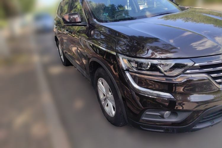 Used Renault Koleos 2017 2.0L Two-Wheel Drive Comfort Edition Front Right 45 Deg