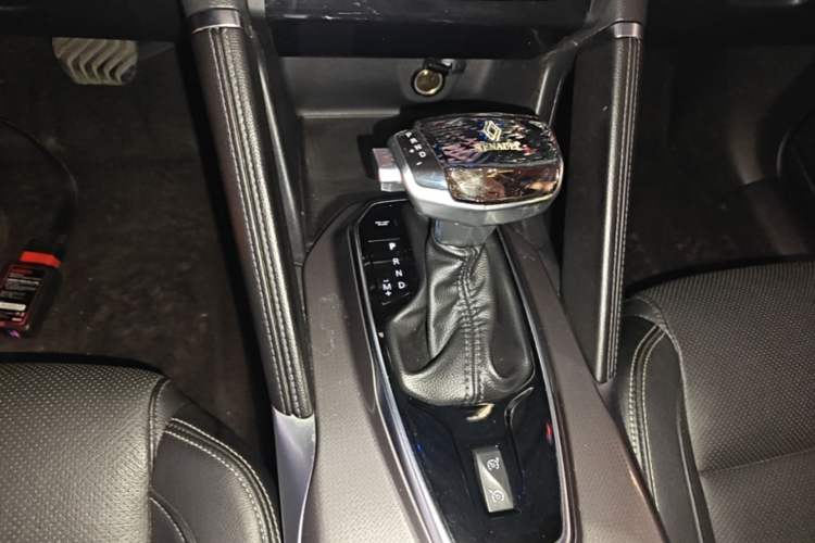 Used Renault Koleos 2017 2.0L Two-Wheel Drive Luxury Edition Gear Lever