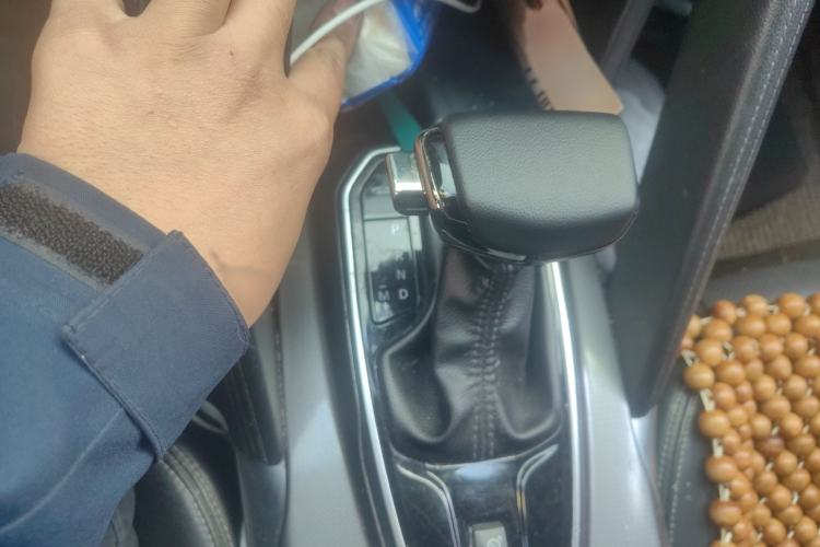 Used Renault Koleos 2017 2.0L Two-Wheel Drive Luxury Edition Gear Lever