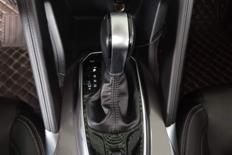 Used Renault Koleos 2017 2.5L Two-Wheel Drive Prestige Edition Gear Lever