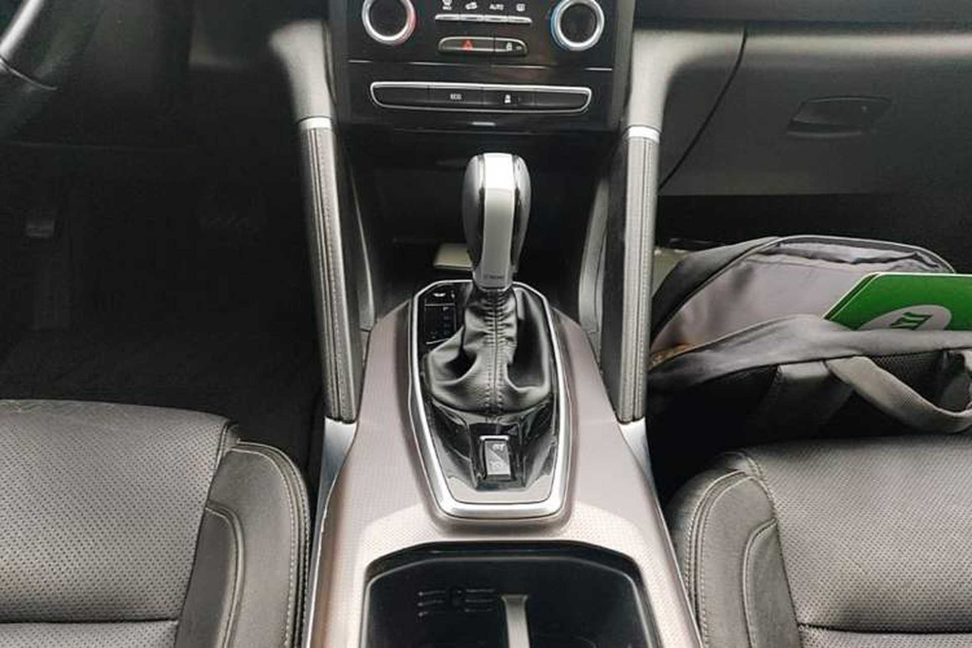 Used Renault Koleos 2017 2.5L Two-Wheel Drive Prestige Edition Gear Lever