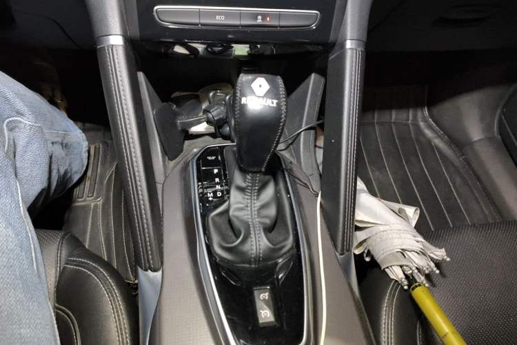 Used Renault Koleos 2017 2.5L Two-Wheel Drive Prestige Edition Gear Lever
