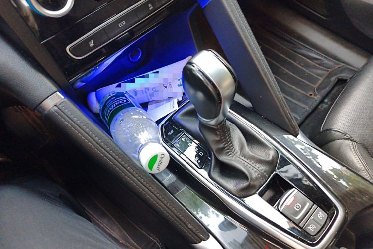 Used Renault Koleos 2017 2.5L Four-Wheel Drive Ultimate Edition Gear Lever