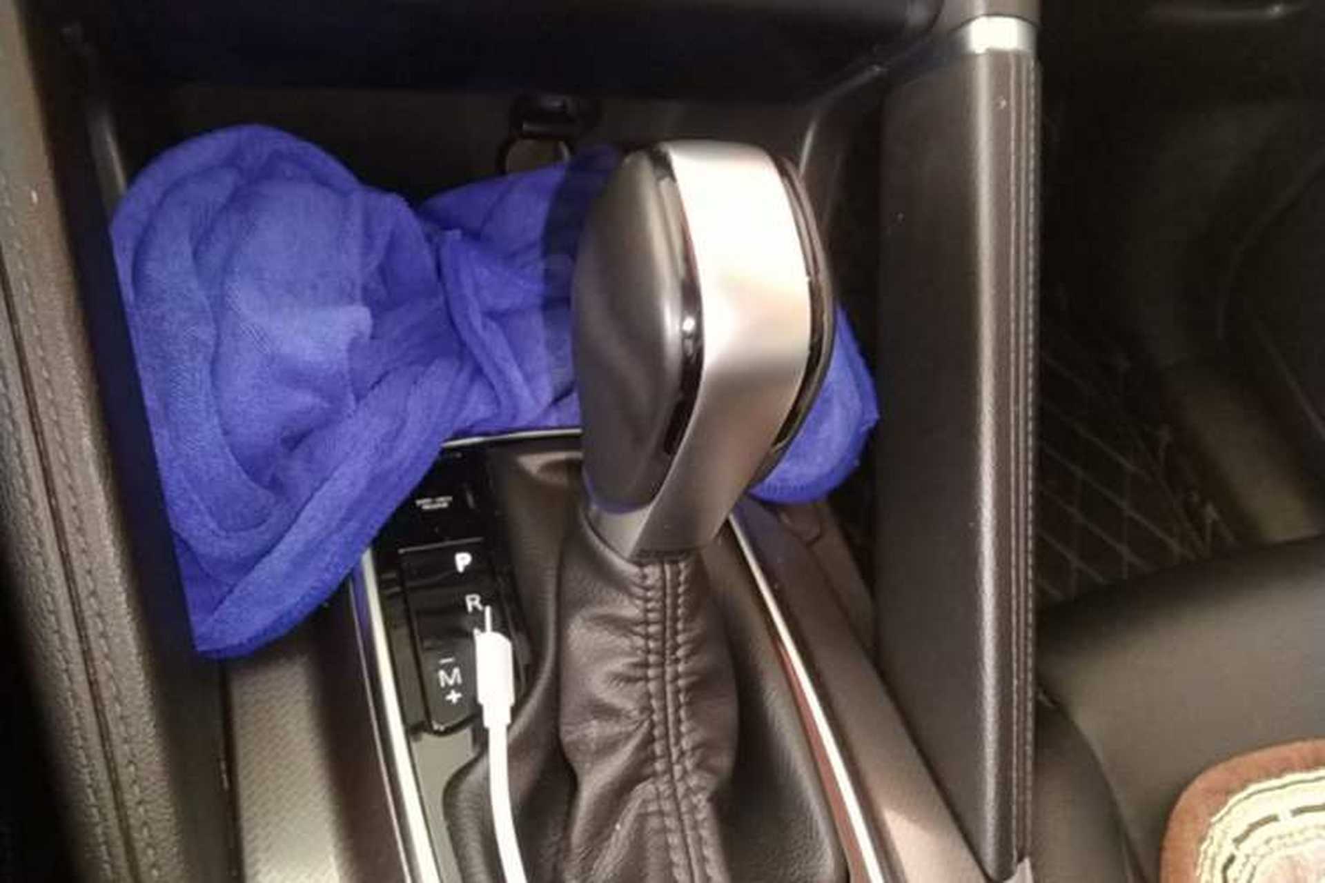 Used Renault Koleos 2017 2.0L Two-Wheel-Drive Leading Edition Gear Lever