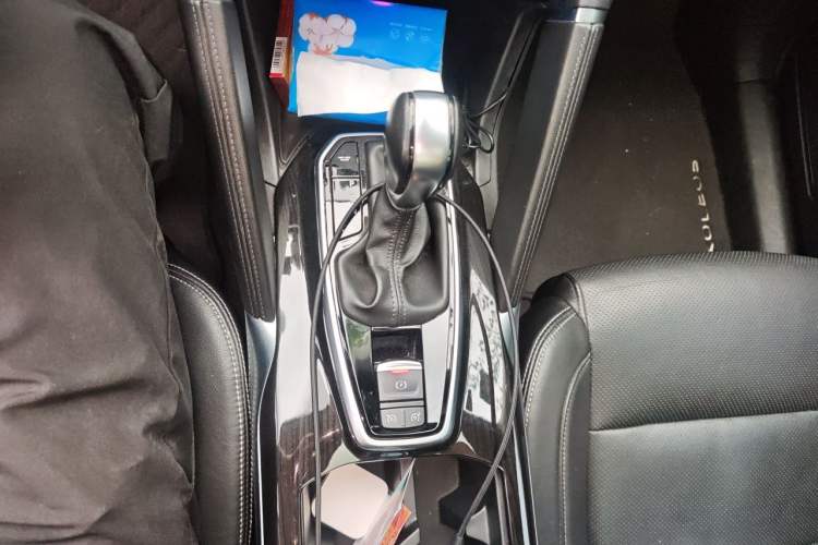 Used Renault Koleos 2017 2.5L 4x4 Flagship Edition Gear Lever