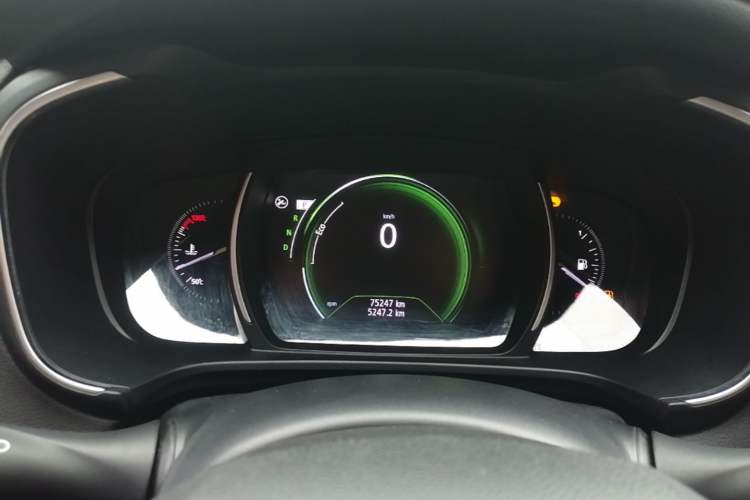 Used Renault Koleos 2017 2.0L Two-Wheel Drive Comfort Edition Instrument Cluster