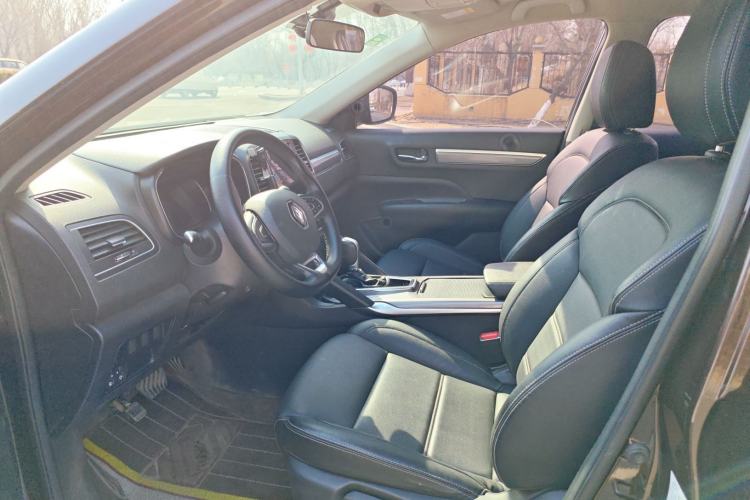 Used Renault Koleos 2017 2.0L Two-Wheel-Drive Leading Edition Interior 1