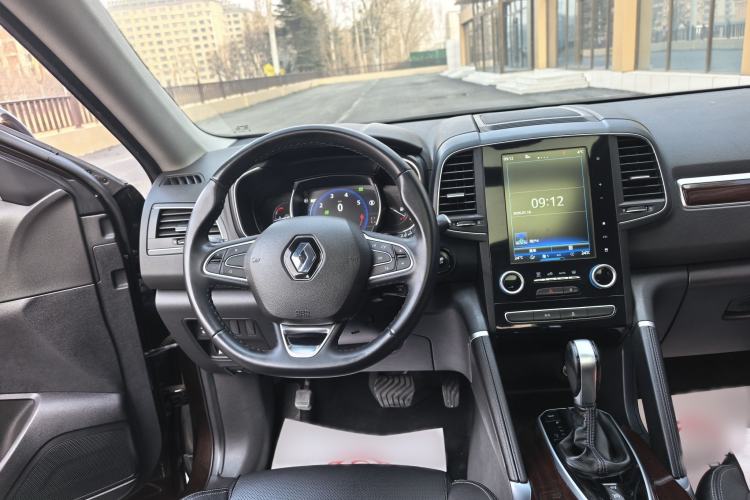 Used Renault Koleos 2017 2.5L Four-Wheel Drive Premium Edition Interior 3