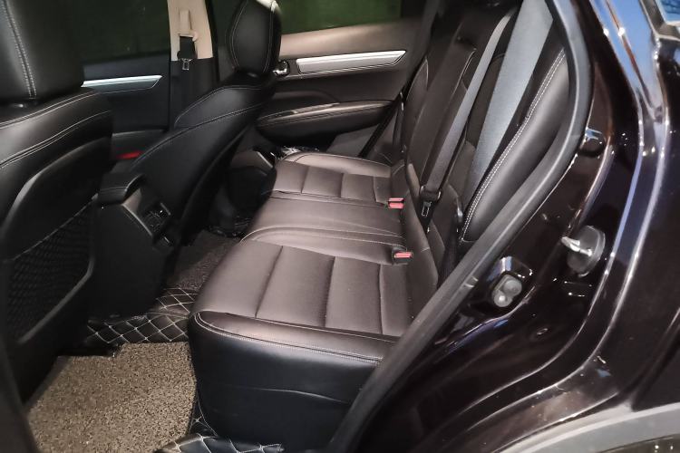 Used Renault Koleos 2017 2.0L Two-Wheel Drive Luxury Edition Interior 4