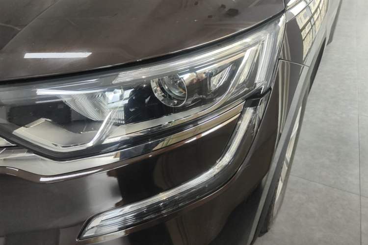Used Renault Koleos 2017 2.0L Two-Wheel Drive Luxury Edition Left Front Headlight