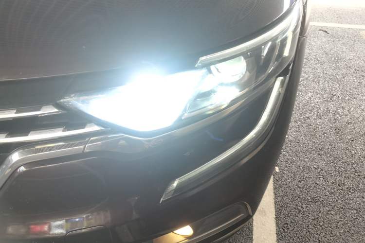 Used Renault Koleos 2017 2.5L Two-Wheel Drive Prestige Edition Left Front Headlight