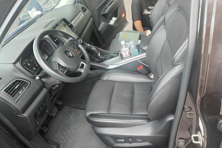 Used Renault Koleos 2017 2.0L Two-Wheel Drive Luxury Edition Left Front Seat