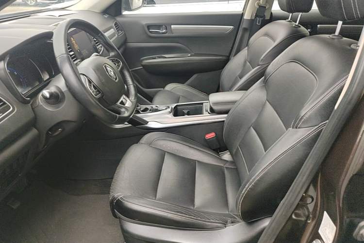 Used Renault Koleos 2017 2.5L Two-Wheel Drive Prestige Edition Left Front Seat