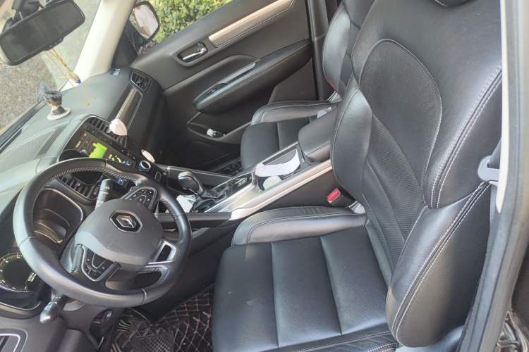 Used Renault Koleos 2017 2.0L Two-Wheel Drive Luxury Edition Left Front Seat
