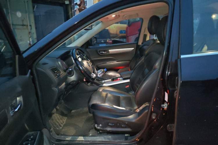 Used Renault Koleos 2017 2.5L Two-Wheel Drive Prestige Edition Left Front Seat