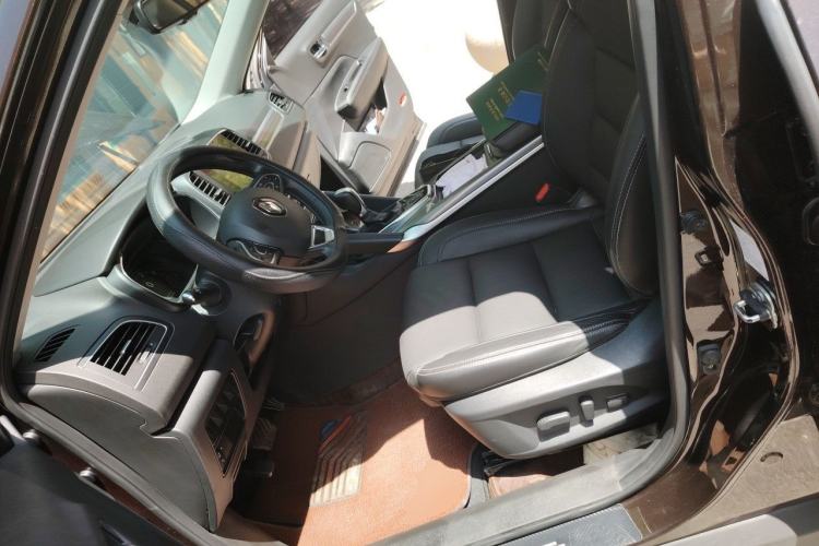 Used Renault Koleos 2017 2.0L Two-Wheel Drive Luxury Edition Left Front Seat