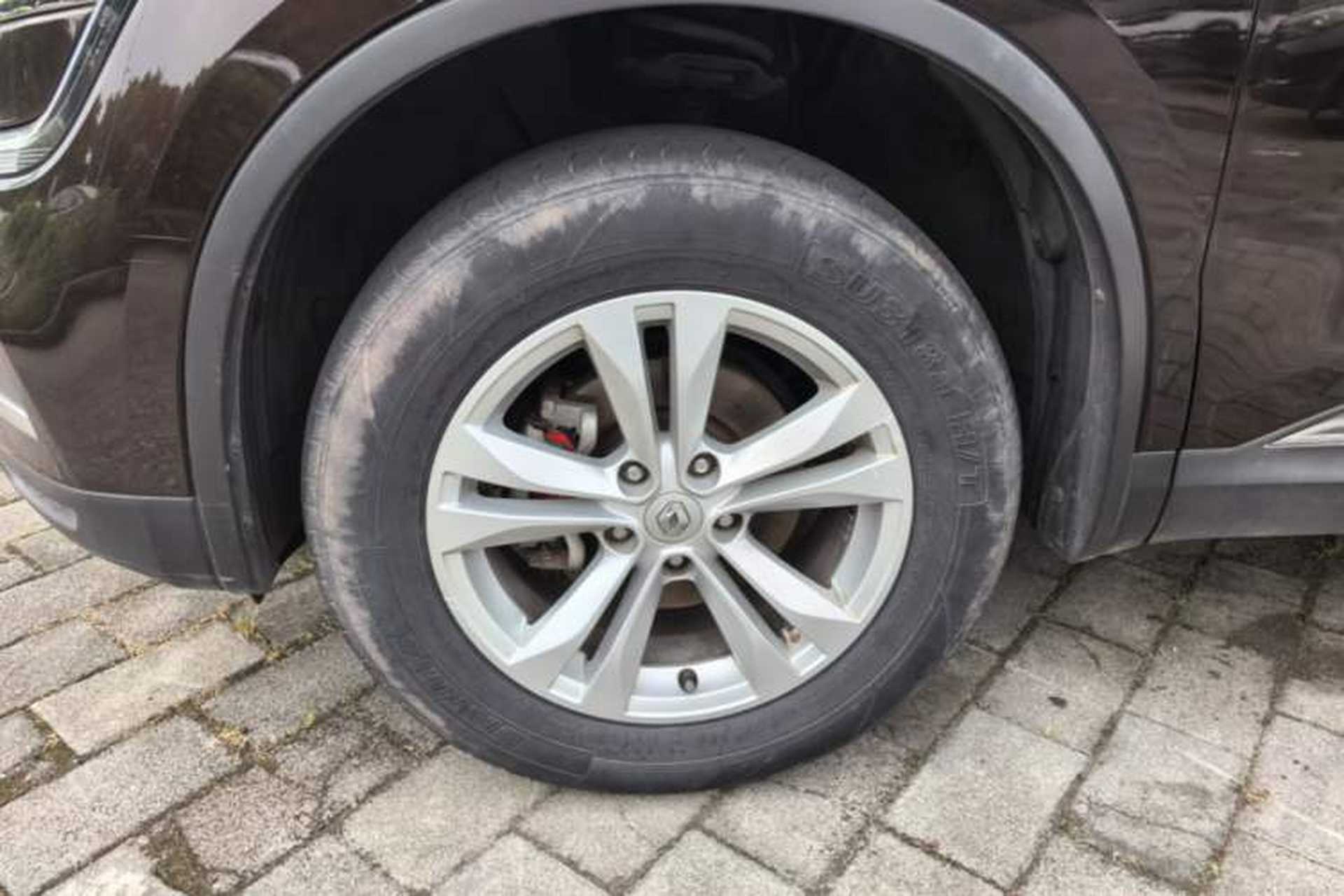 Used Renault Koleos 2017 2.0L Two-Wheel Drive Luxury Edition Left Front Wheel Hub