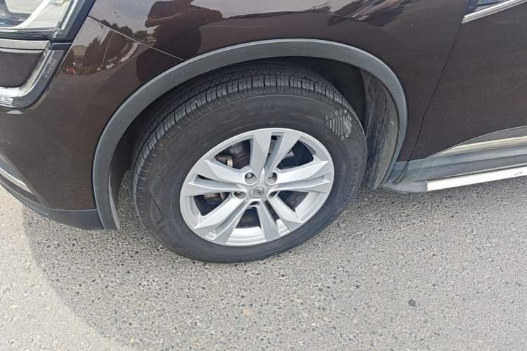 Used Renault Koleos 2017 2.0L Two-Wheel-Drive Leading Edition Left Front Wheel Hub