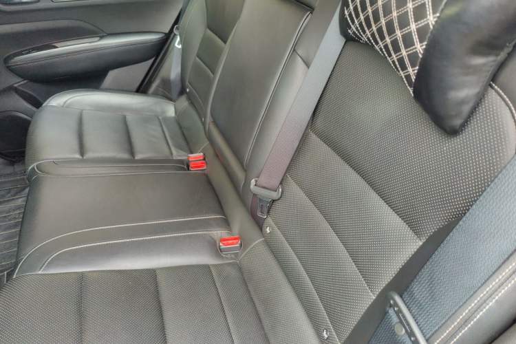 Used Renault Koleos 2017 2.5L Four-Wheel Drive Ultimate Edition Left Rear Seat