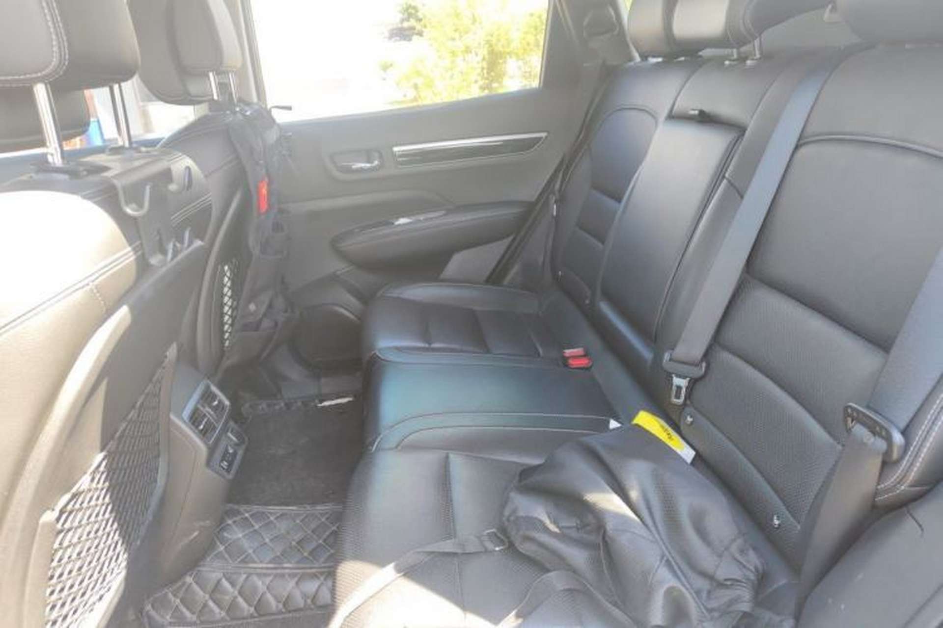 Used Renault Koleos 2017 2.5L Four-Wheel Drive Ultimate Edition Left Rear Seat