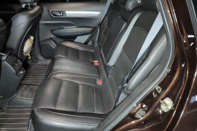 Used Renault Koleos 2017 2.5L Two-Wheel Drive Prestige Edition Left Rear Seat