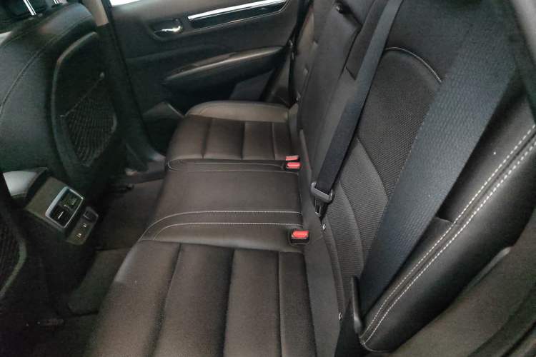 Used Renault Koleos 2017 2.5L Four-Wheel Drive Ultimate Edition Left Rear Seat